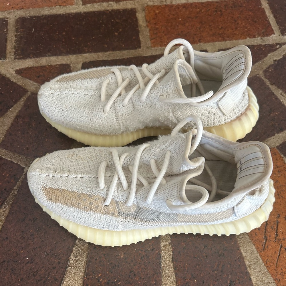 Yeezy - Women shoes - Picture 2 of 9